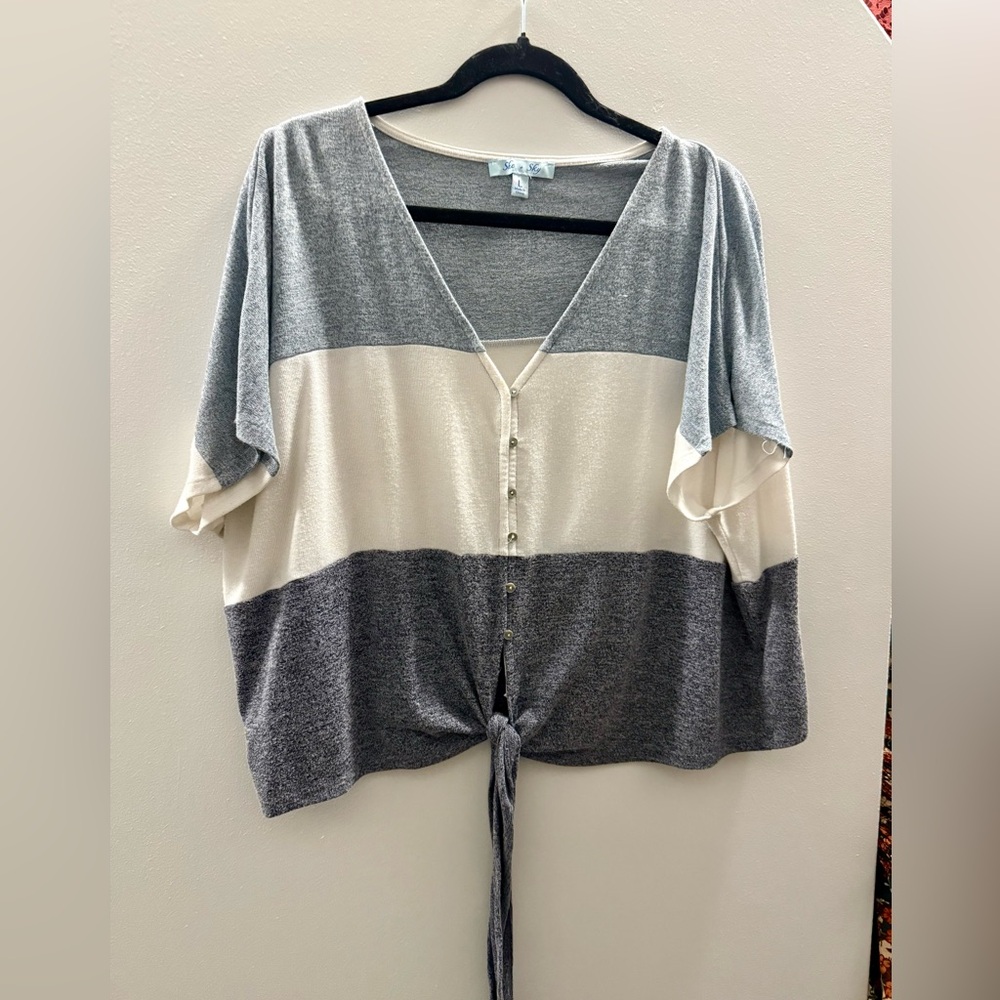 She & Sky blouse!…